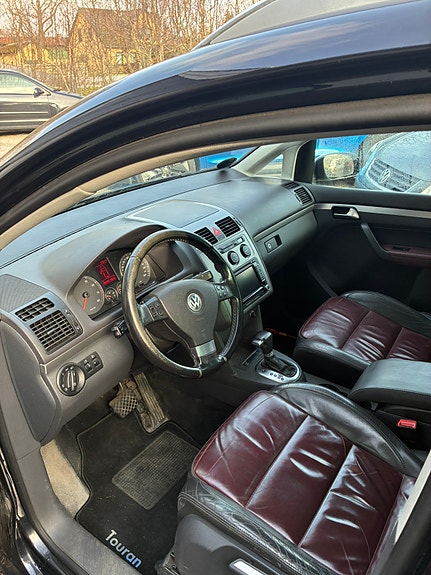Volkswagen Touran 2007 photo 5