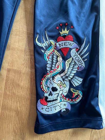 Product image 1 of 6