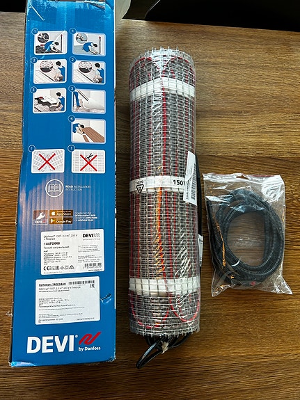 Product image 1 of 2