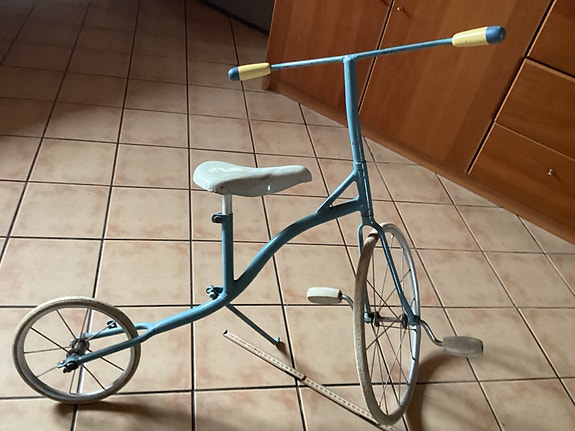 Product image 1 of 4