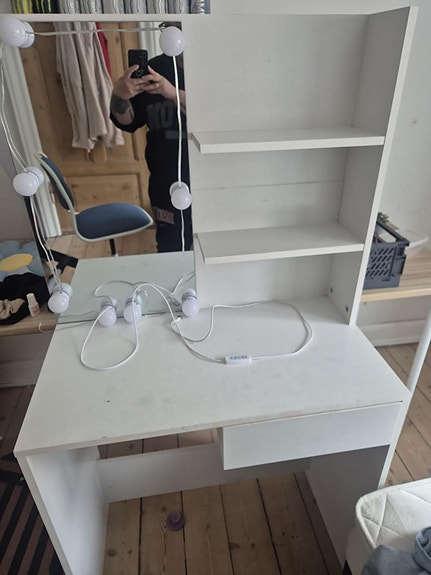 Product image 1 of 4