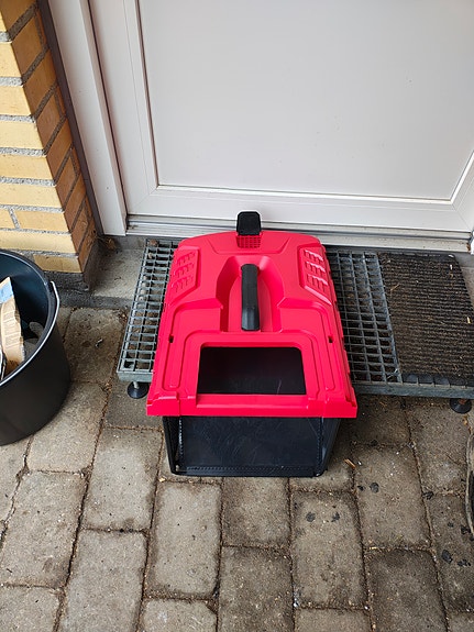 Product image 1 of 3