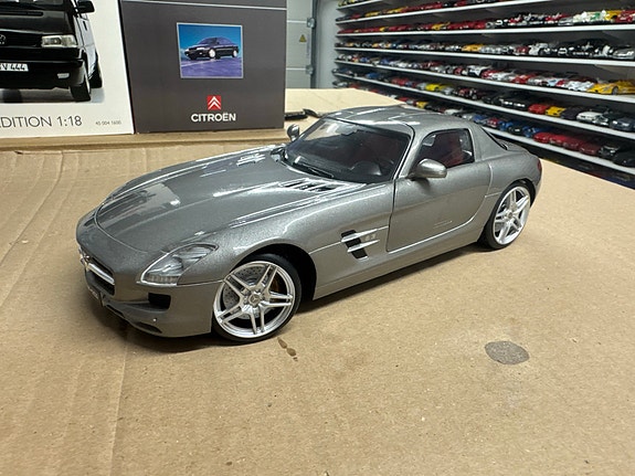 Product image 1 of 8