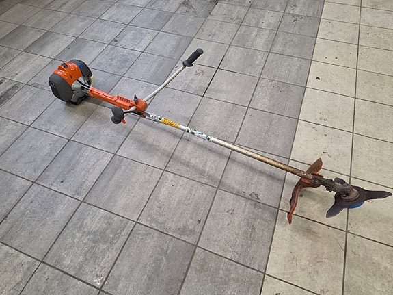 Product image 1 of 2