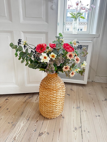 Product image 1 of 8