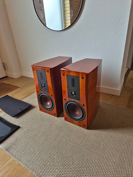 Product image 1 of 8