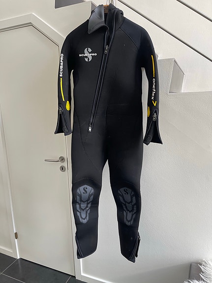 Product image 1 of 9