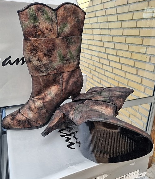 Product image 1 of 10