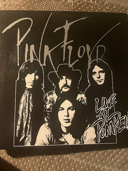 Product image 1 of 3