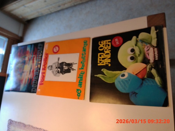 Product image 1 of 2