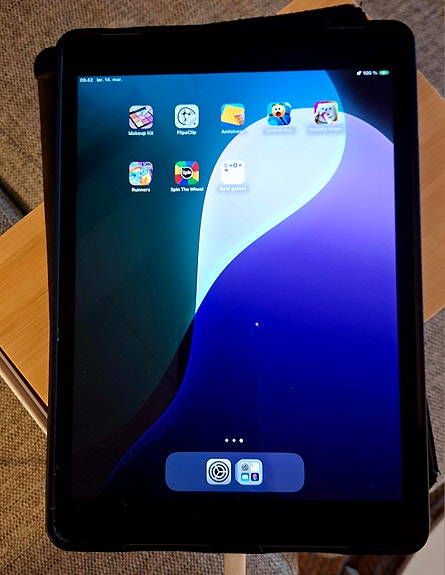 Product image 1 of 3