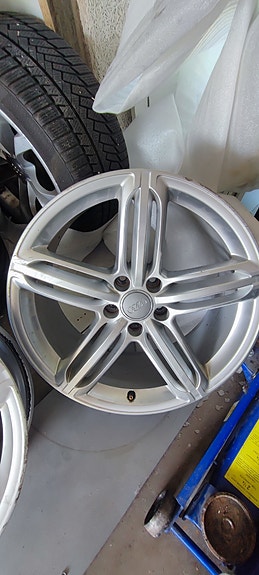 Product image 1 of 8