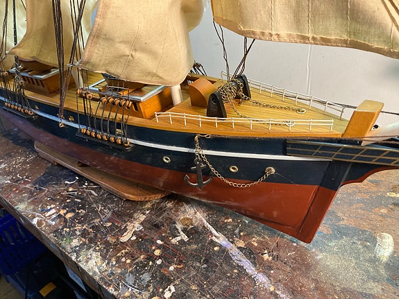 Product image 2 of 9