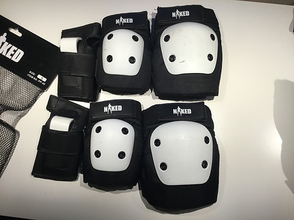 Product image 1 of 3