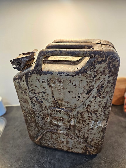 Product image 1 of 2