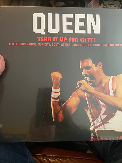 Product image 1 of 2