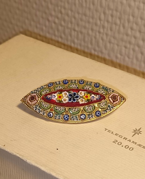 Product image 1 of 6