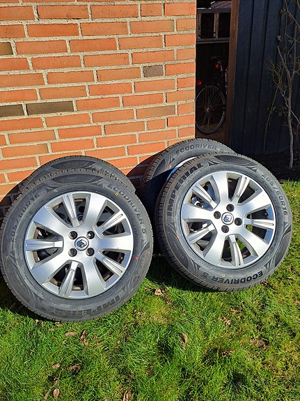 Product image 1 of 3