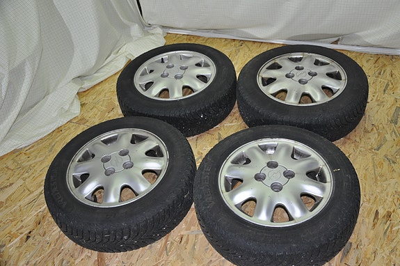 Product image 1 of 3