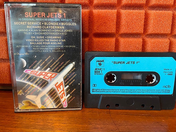 Product image 1 of 4