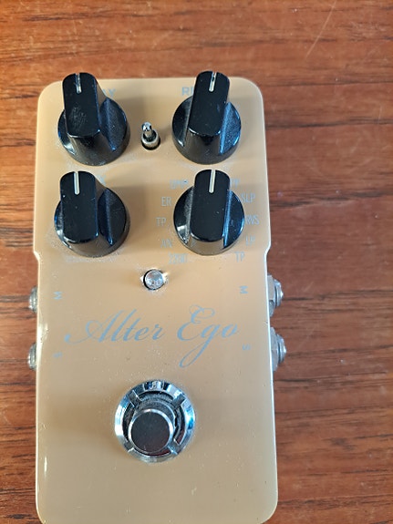 Product image 1 of 4