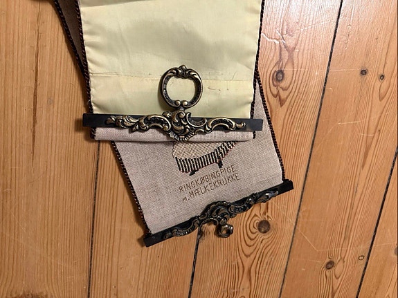 Product image 8 of 9