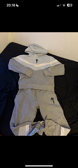 Product image 1 of 3