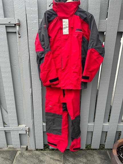 Product image 1 of 2