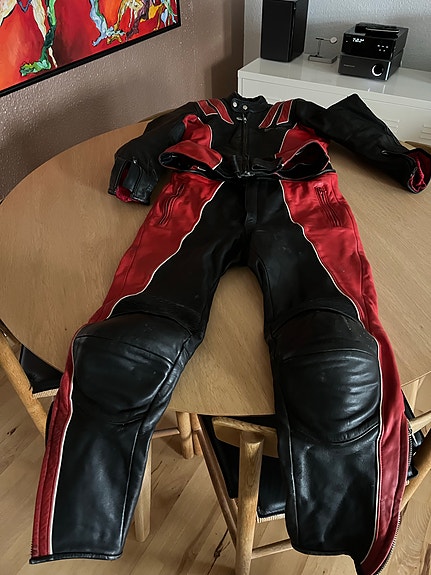 Product image 1 of 3