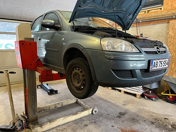 Product image 1 of 8