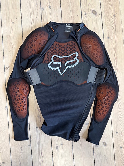 Product image 1 of 2