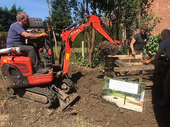 Product image 1 of 3