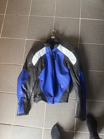 Product image 1 of 2