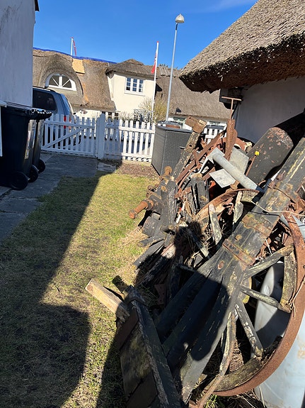 Product image 1 of 4