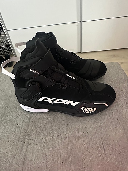 Product image 1 of 4