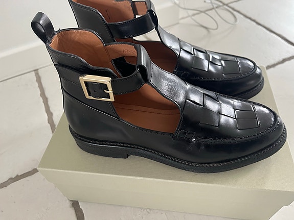 Product image 1 of 6