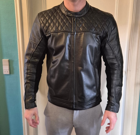 Product image 1 of 5