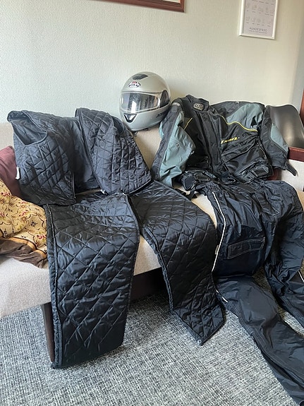 Product image 1 of 2