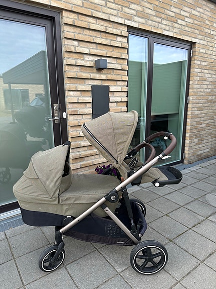 Product image 1 of 8