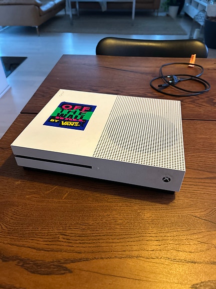 Product image 1 of 4