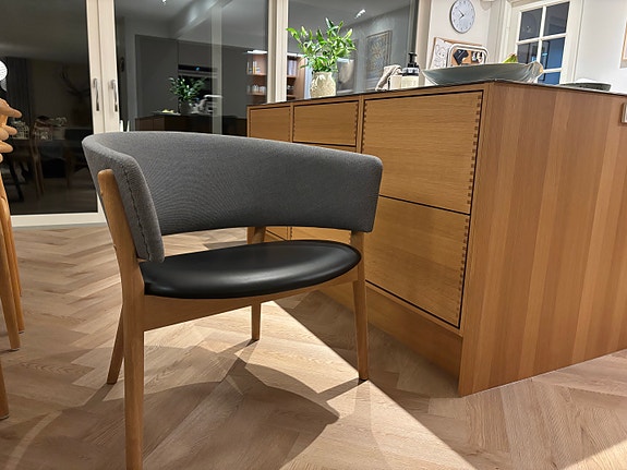 Product image 1 of 7