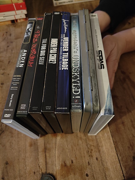 Product image 1 of 2