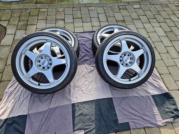 Product image 1 of 8