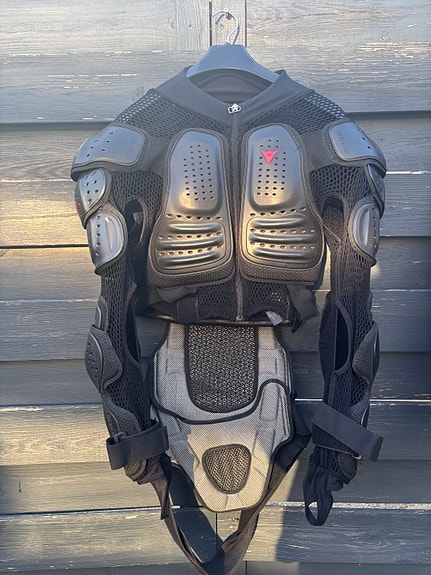 Product image 1 of 6