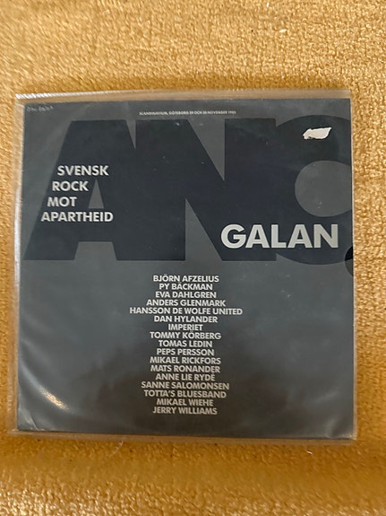 Product image 1 of 3