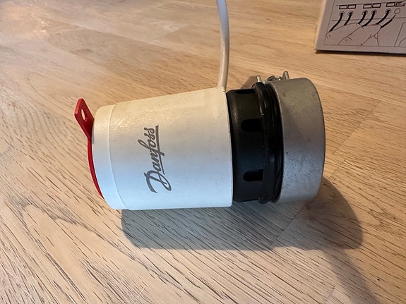 Product image 1 of 3