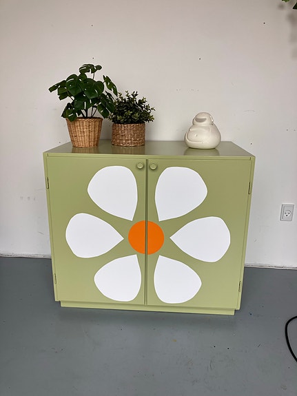 Product image 1 of 8