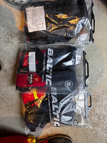 Product image 1 of 4