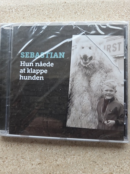 Product image 1 of 2