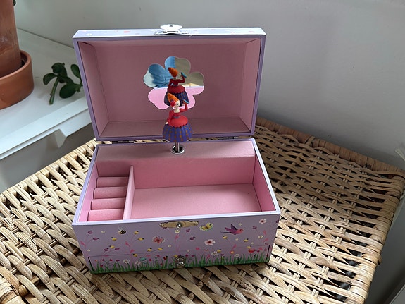 Product image 1 of 9